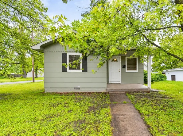 451 S Allen St, Centralia, MO 65240
