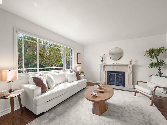 5th image of 6137 Bennington Dr