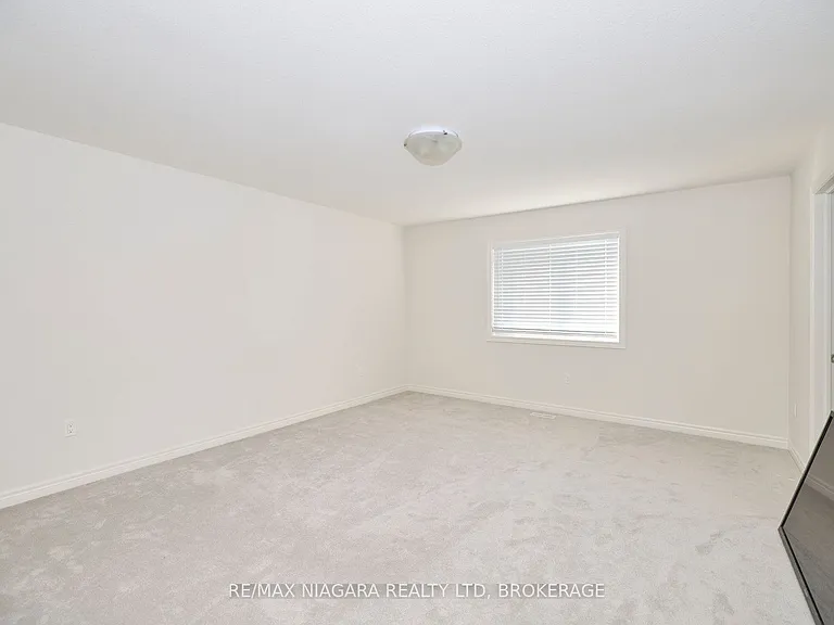 3595 Carolina Ct — Photo 15