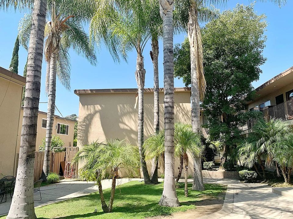 1st image of 504 Hill Dr #3
