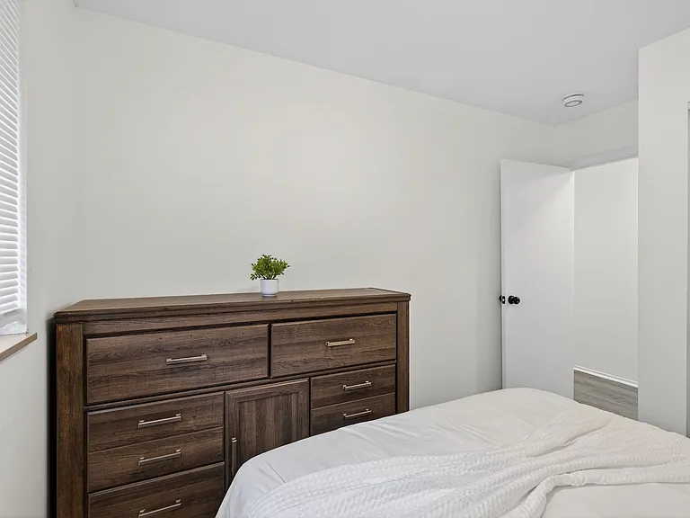 1553 Cove Ln — Photo 25
