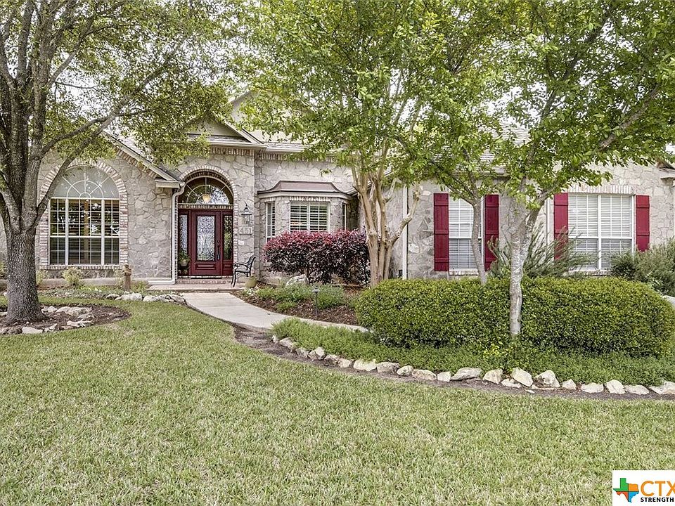 1st image of 451 Oak Brk