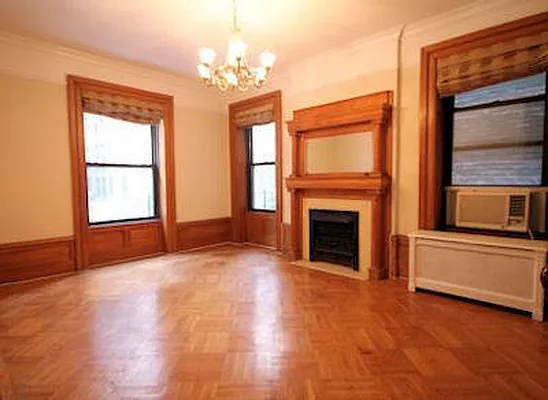 Rented by Kian Realty | media 41