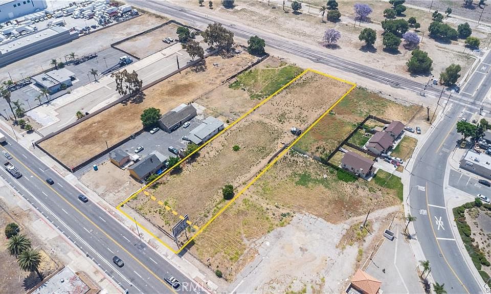 1st image of 918 E Holt Blvd #12