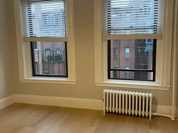 271 Newbury St APT 6, Boston, MA 02116