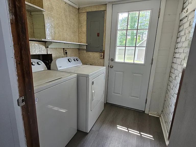 904 Rudee Ave — Photo 11