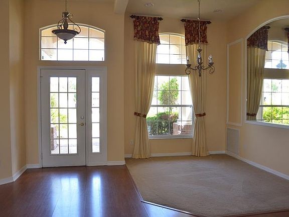 4th image of 1020 Jilliam Way
