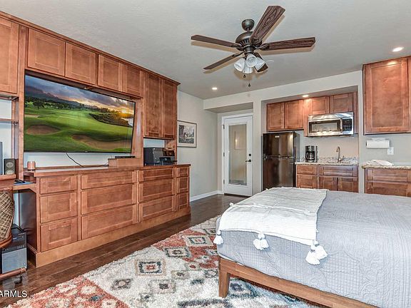 4th image of 2702 E Louise Dr