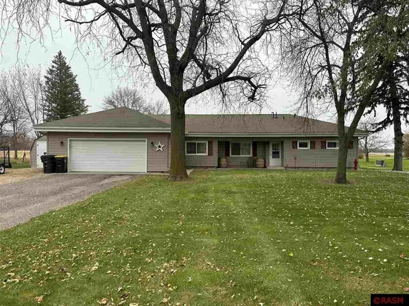 1113 County Road 104 St, Saint James, MN 56081