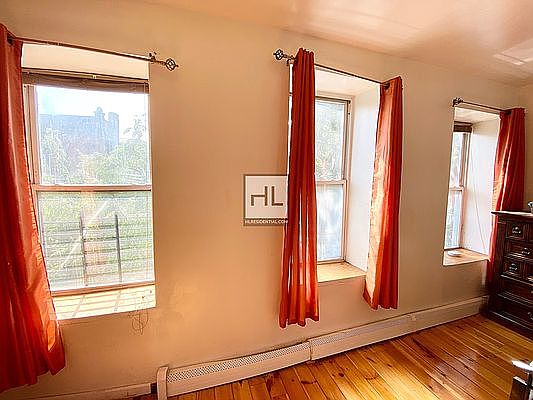 3rd image of 345 Tompkins Ave #Top