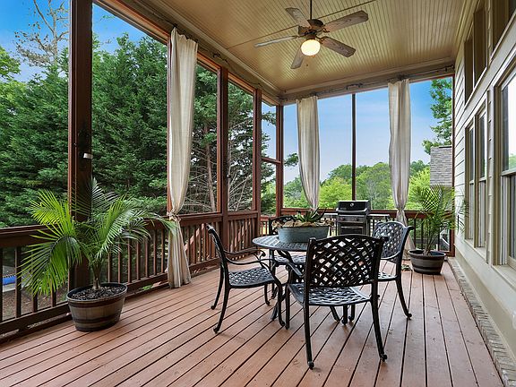 Gorgeous covered Deck!