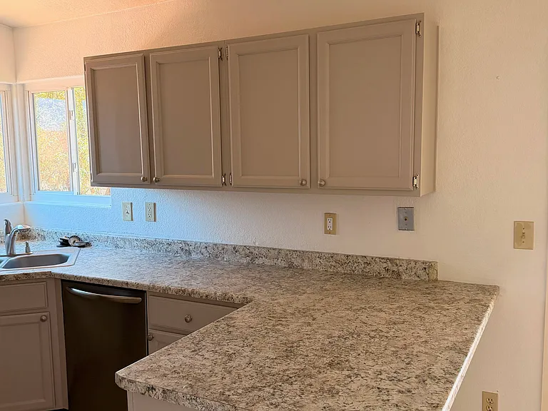 8913 N Onyx St — Photo 6
