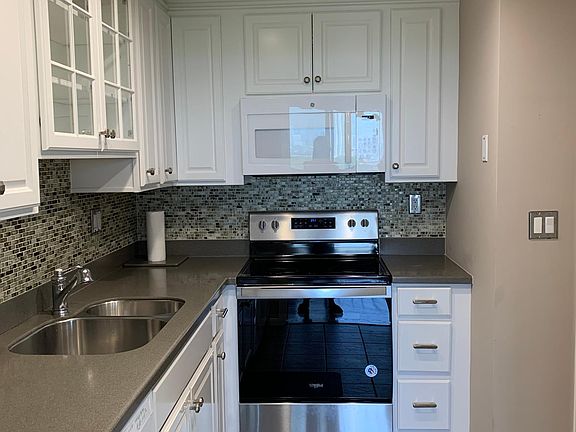 4th image of 2001 Holcombe Blvd Unit 1304