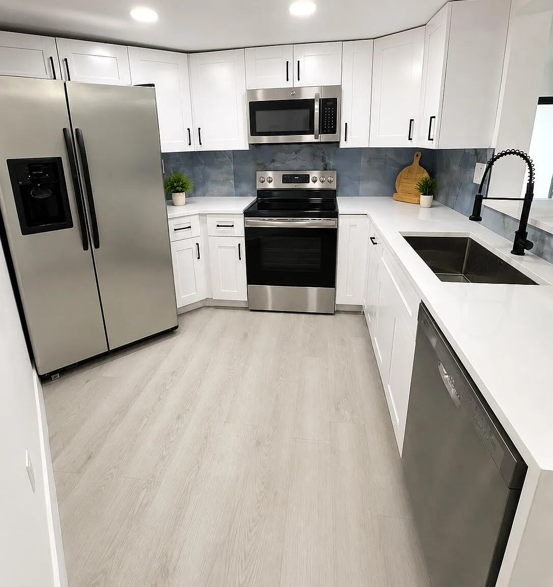 2 bed, 2.0 bath, 1000 sqft, $2,600 — Photo 2