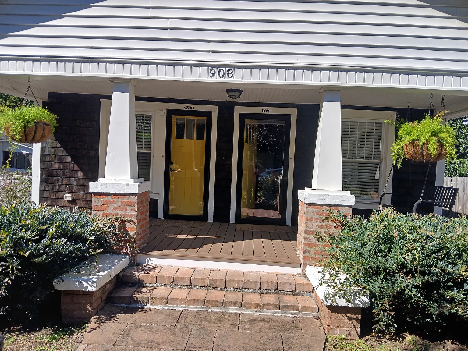 2 bed, 1.5 bath, 1164 sqft, $1,600 — Photo 2