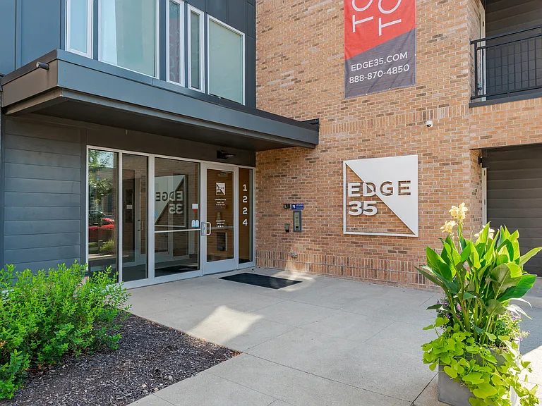 Edge 35 — Photo 24
