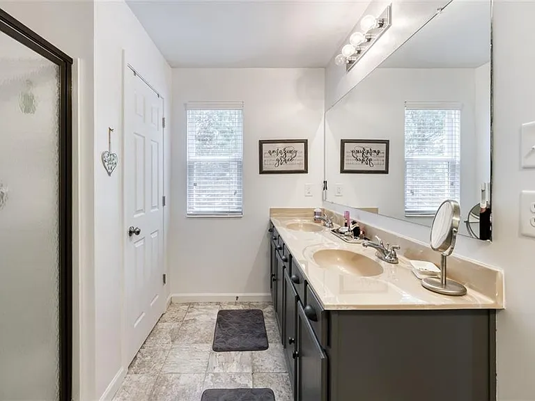 5407 Blossom Brook Dr — Photo 10
