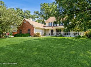 1945 Fays Ln, Sugar Grove, IL 60554