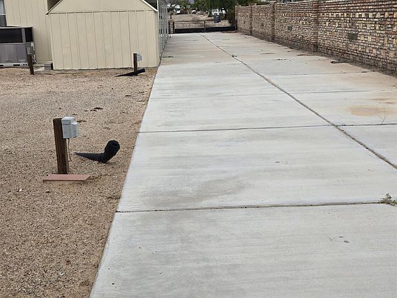 3rd image of 12400 S Renee Ave