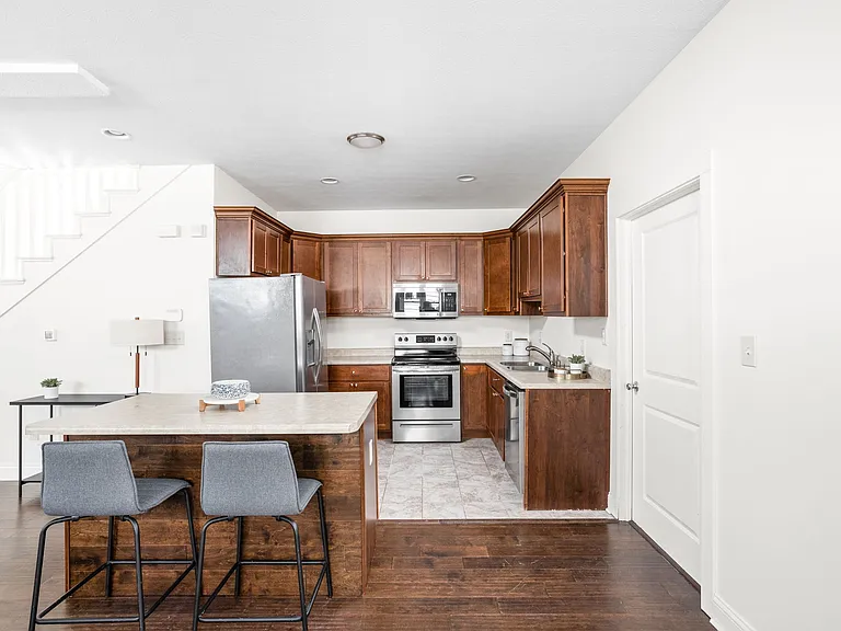 3110 Broadway St — Photo 15