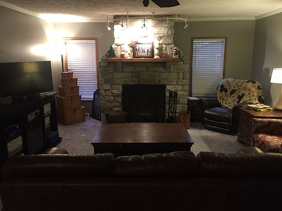 3rd image of 11180 Cedarbrook Ct
