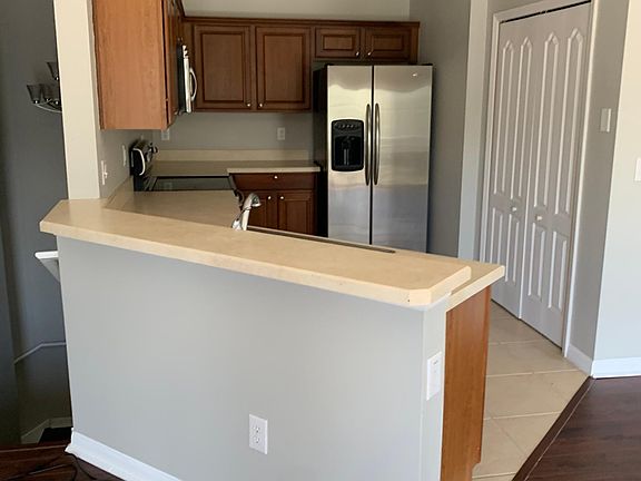3rd image of 3410 San Jacinto Cir