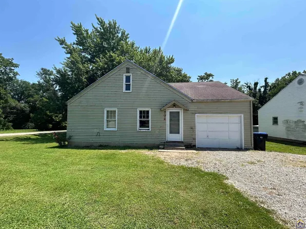 702 SE Sherman Ave, Topeka, KS 66607