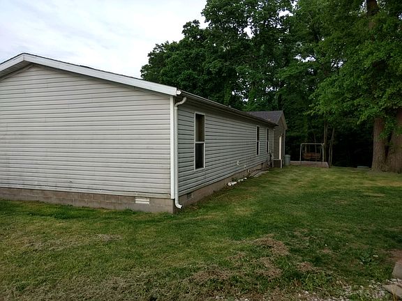 3rd image of 2050 County Road 750n