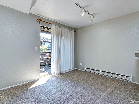 4th image of 727 143rd Ave NE #C-12