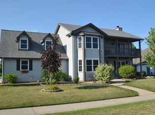 216 E Prospect St, Hartford, WI