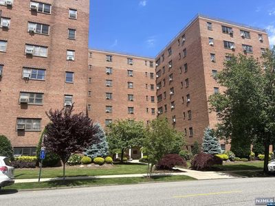 208 Anderson St #3A, Hackensack, NJ, 07601