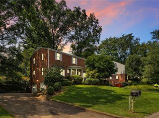 122 Woodshire Dr, Pittsburgh, PA