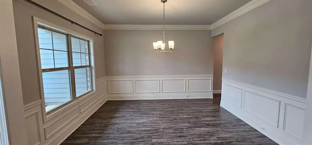 5 bed, 4.0 bath, 3385 sqft, $3,000 — Photo 4