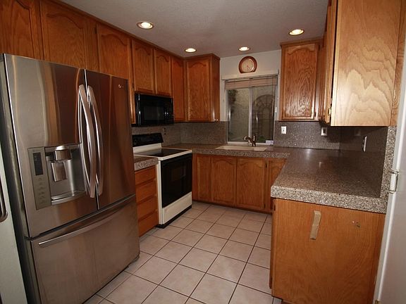 3rd image of 7408 Sunwest Ln