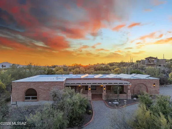 6901 N Ozona Dr, Tucson, AZ 85718