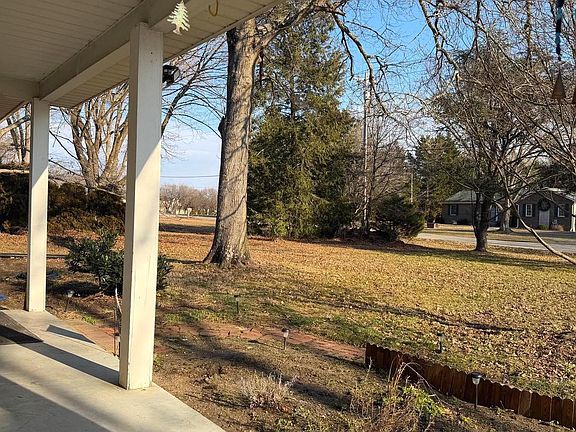 3rd image of 1814 Lowery Rd