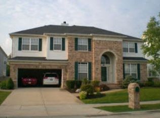 661 Easton Ln, Elk Grove Village, IL 60007