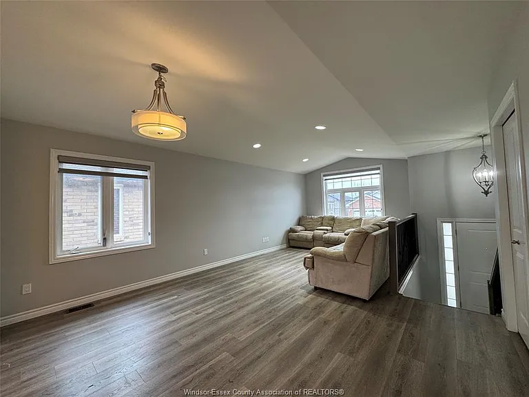 1125 Icewater Ave — Photo 6