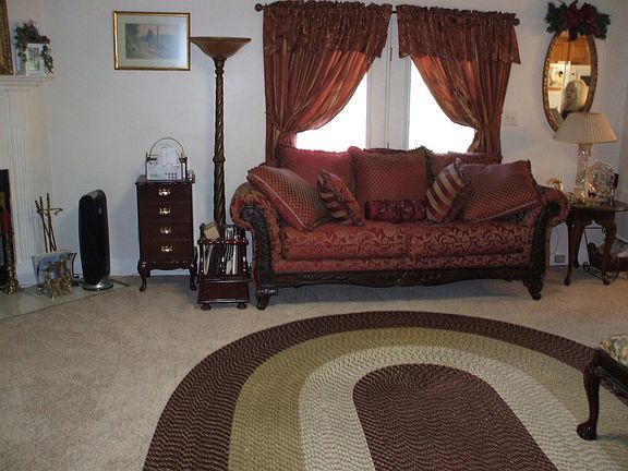 4th image of 2283 Clearwater Dr