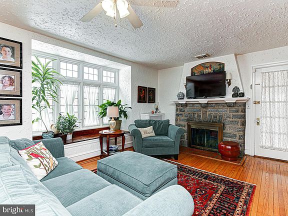 5th image of 605 Penfield Ave