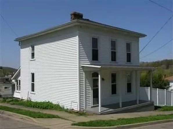 109 Liberty St, Bowerston, OH 44695