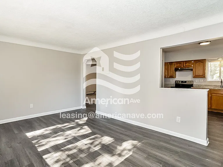 941007_003_living_room_4.jpg