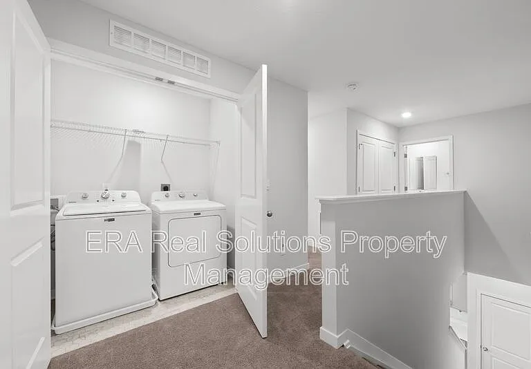 6294 Marinelli Dr S — Photo 15