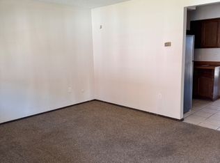 185 Parkview Dr APT 5, Trenton, IL