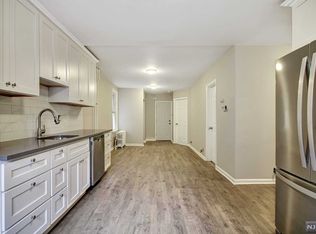 75 70th St #1, Guttenberg, NJ 07093