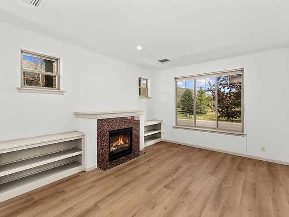 4th image of 861 Countryside Blvd