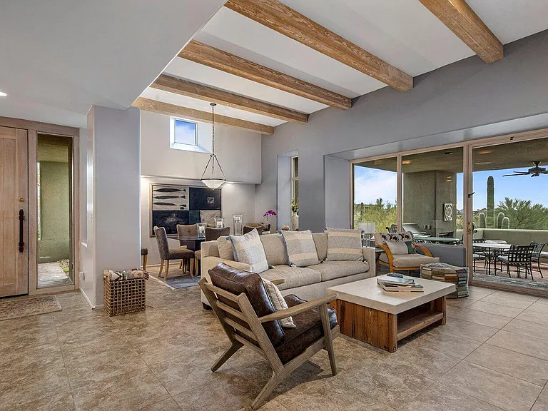 10111 E Graythorn Dr — Photo 14