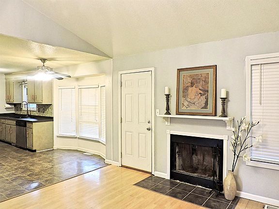 5th image of 1233 Woodbridge Dr