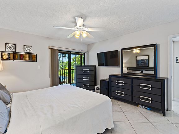 5th image of 15109 Ashland Drive #330
