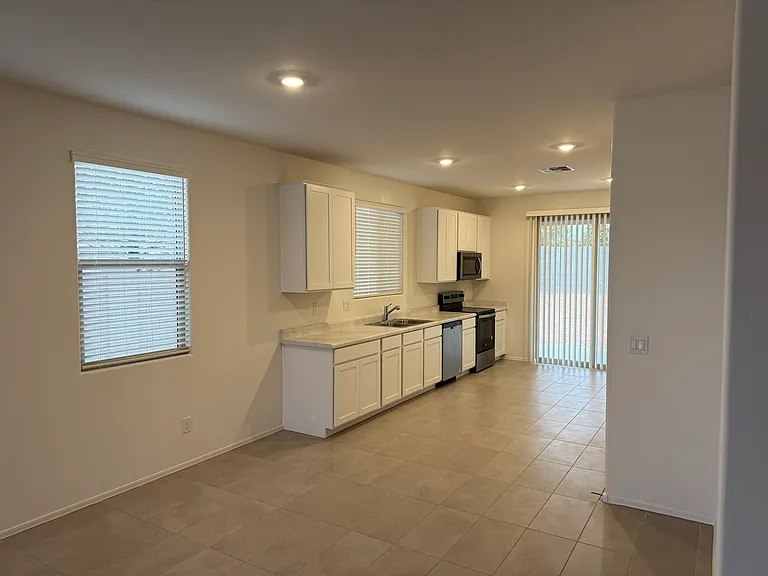 1638 W Pima Ct — Photo 6